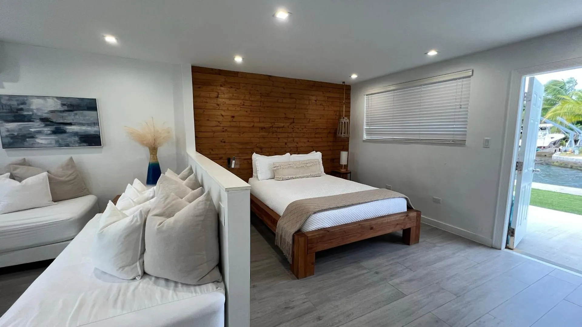 Apartment Waterfront 2 *