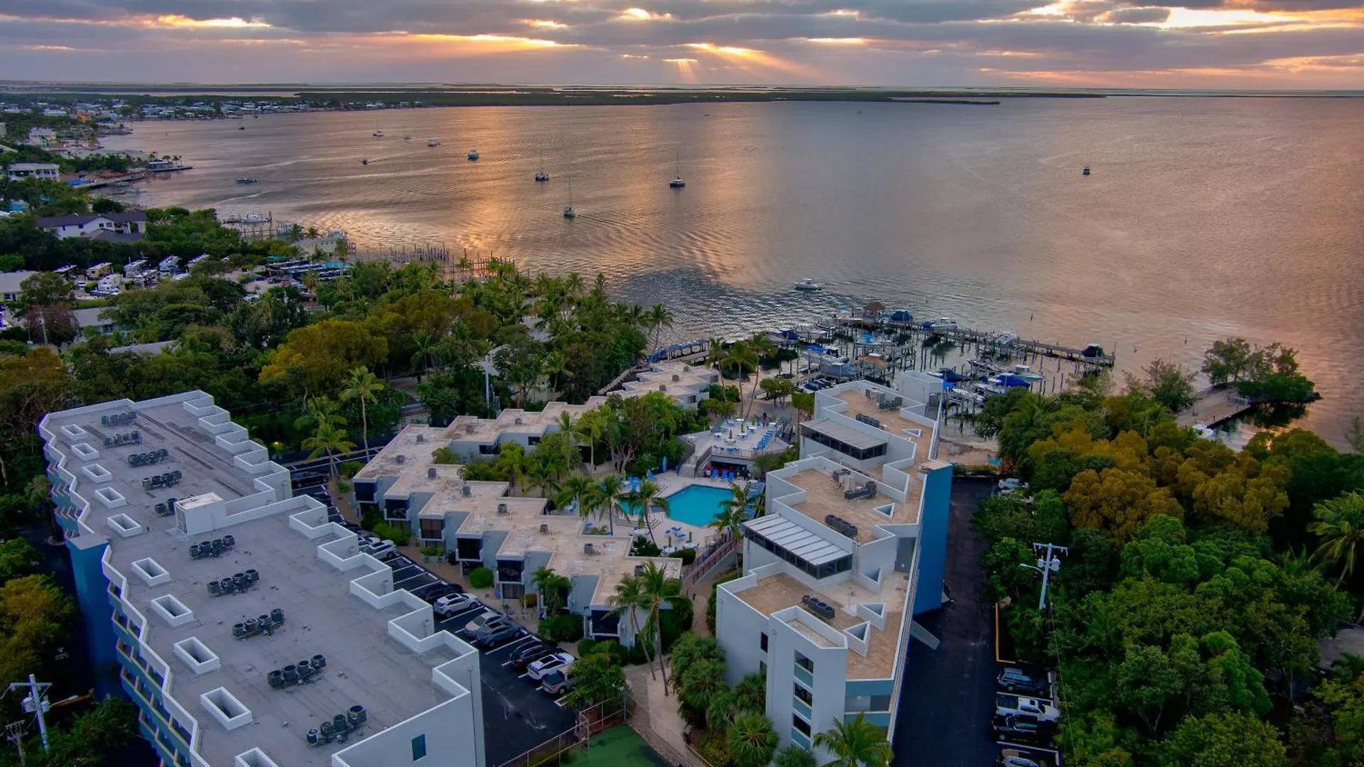 2br In W Pool And Sunset Views Aparthotel
