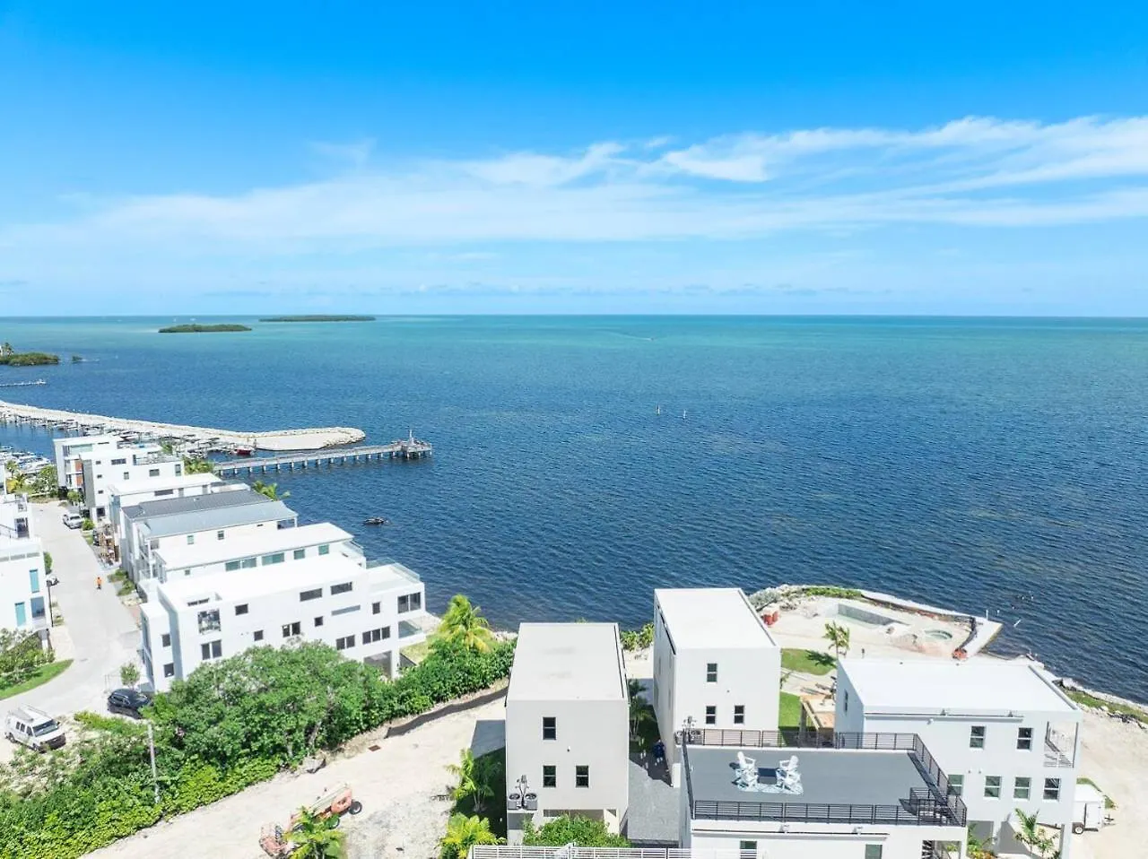 Brand New Oceanside Paradise Waterfront With Pool And Hot Tub