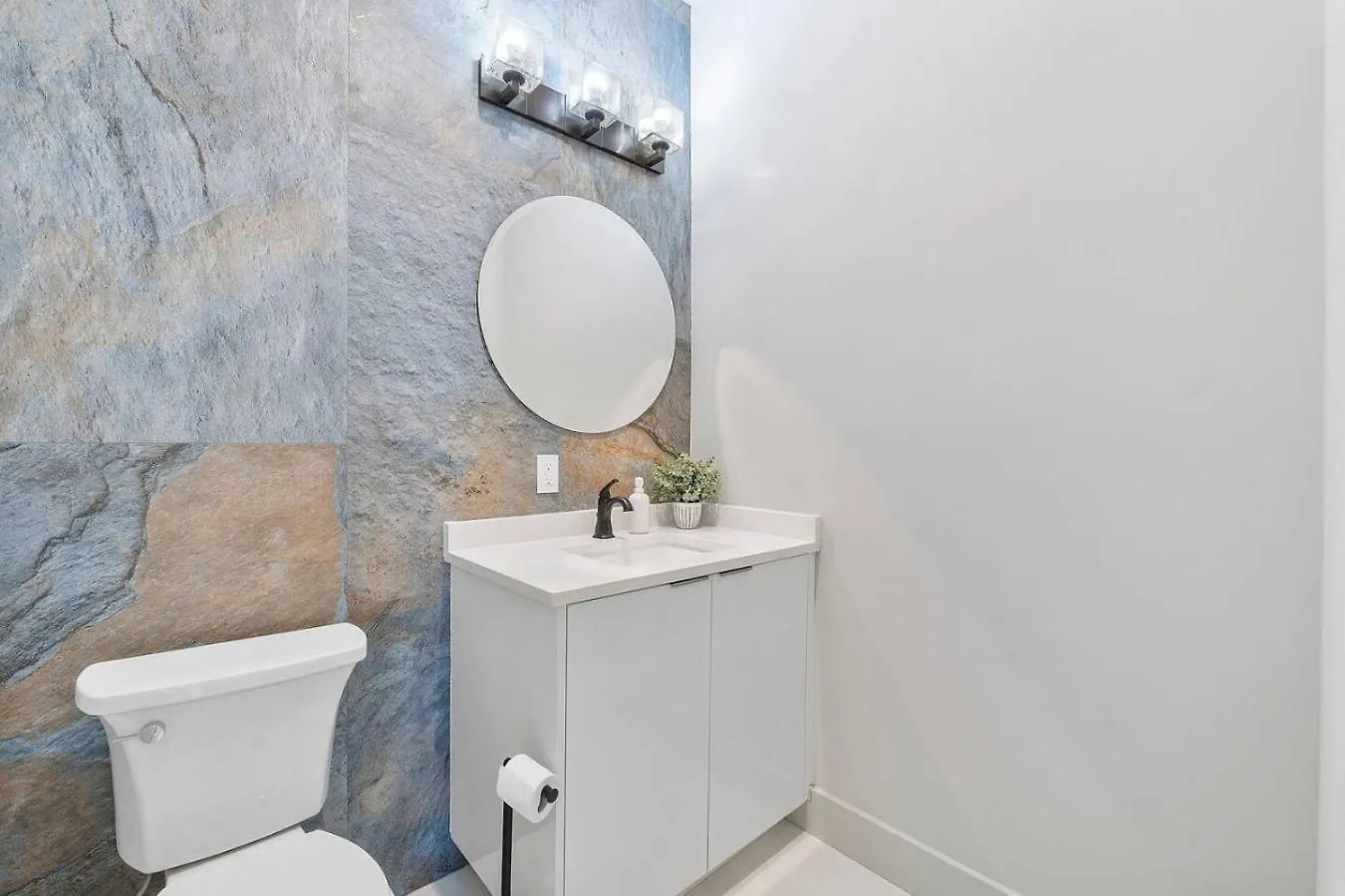Brand New Oceanside Paradise Waterfront With Pool And Hot Tub *