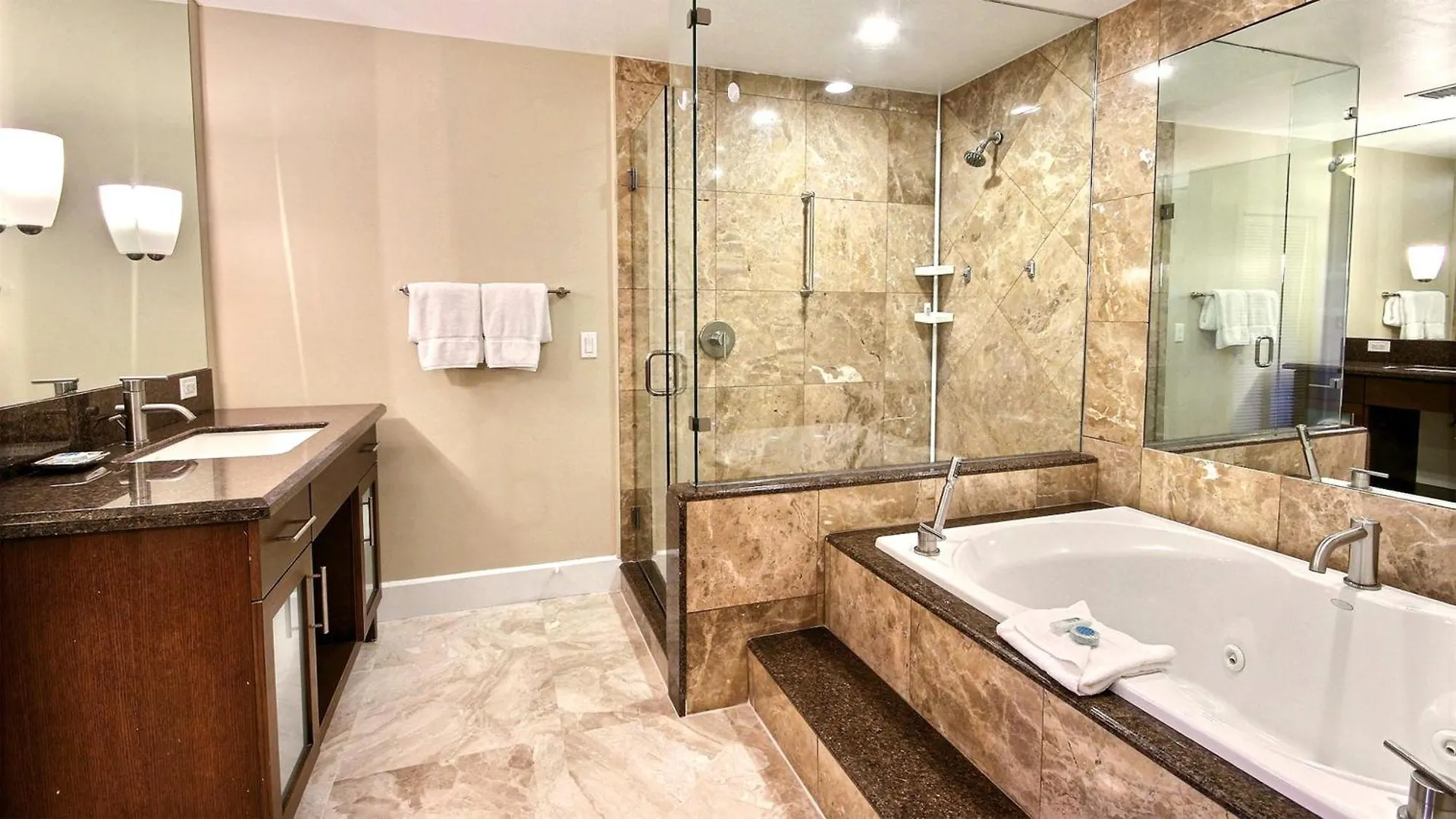Apartment 115 Mariners Club Key Largo