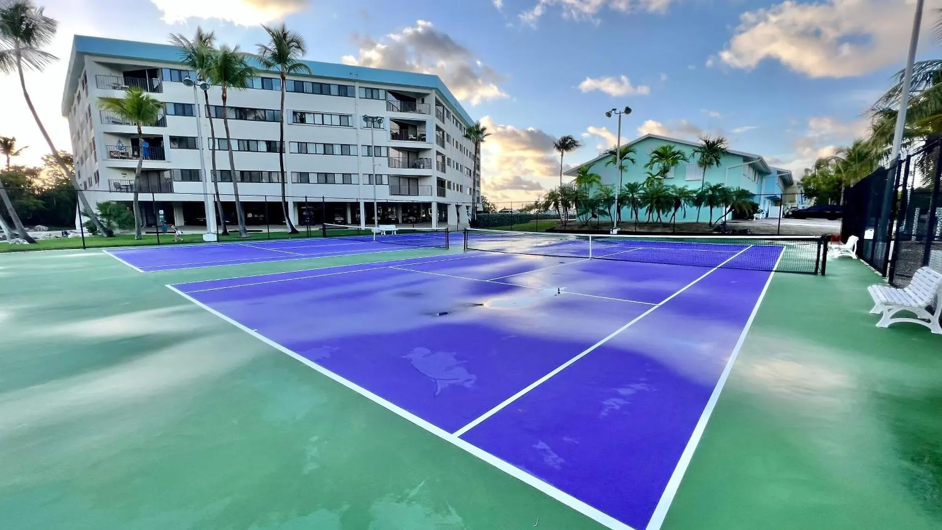 Apartment Tower 2 Master Suites, 2 Kings Beds, Marina *