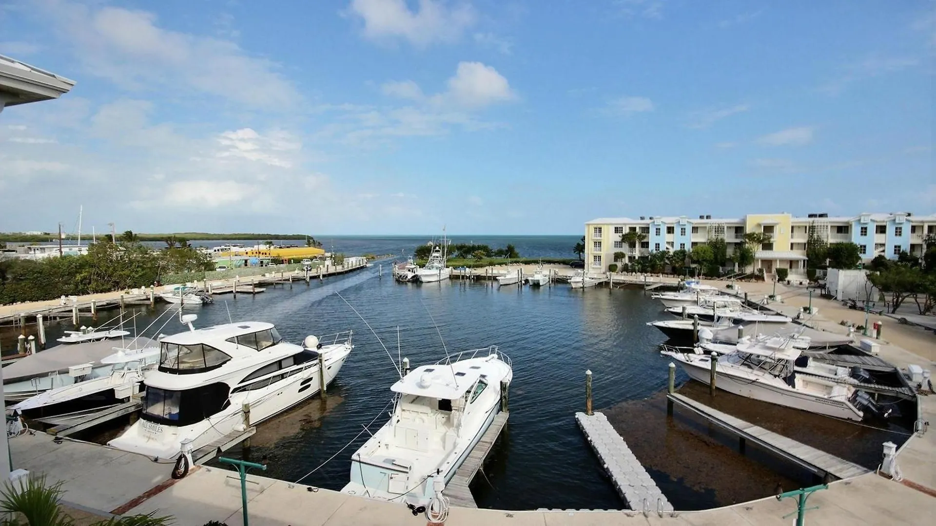 Apartment 136 Mariners Club
