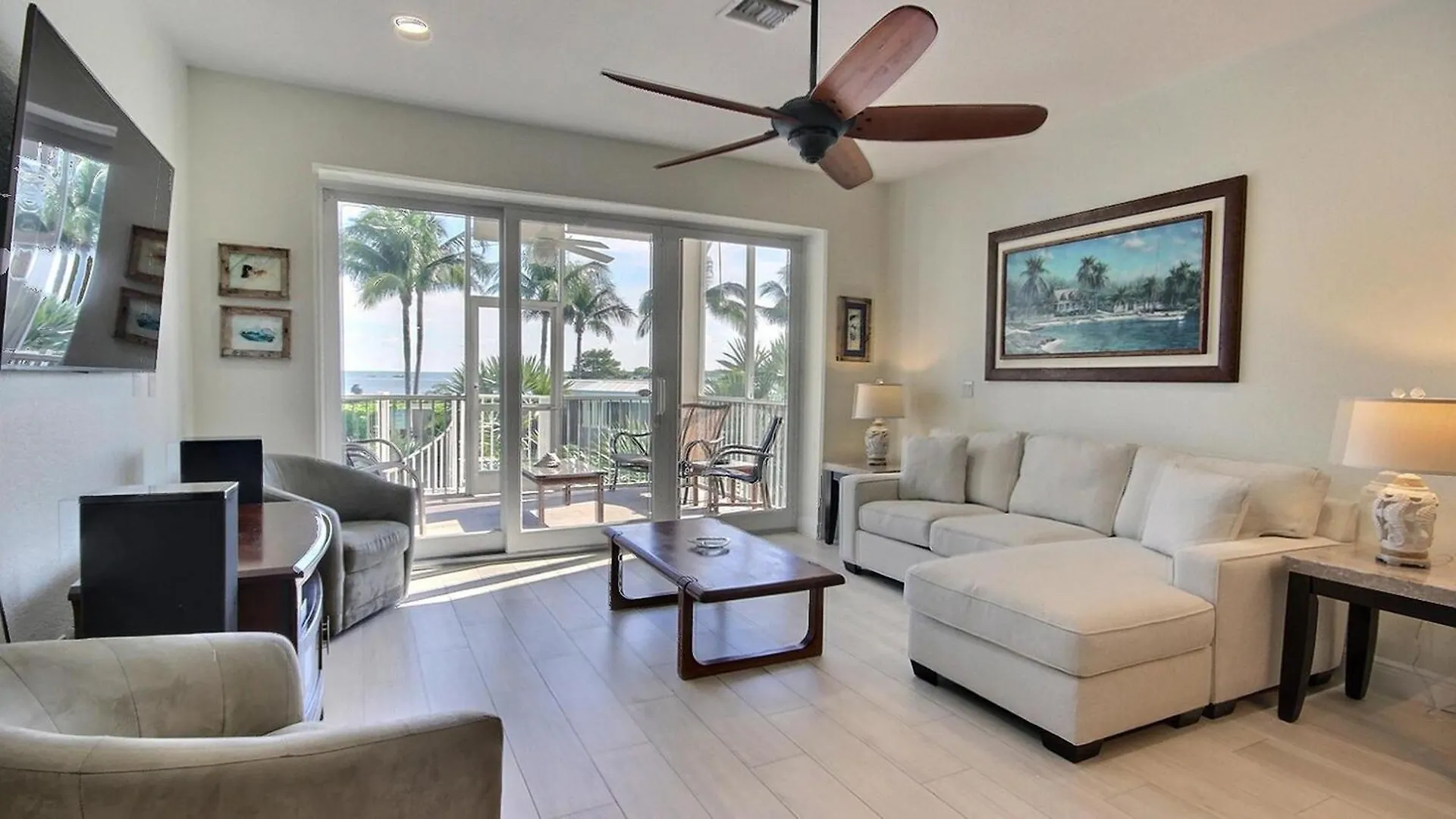 406 Mariners Club Apartment