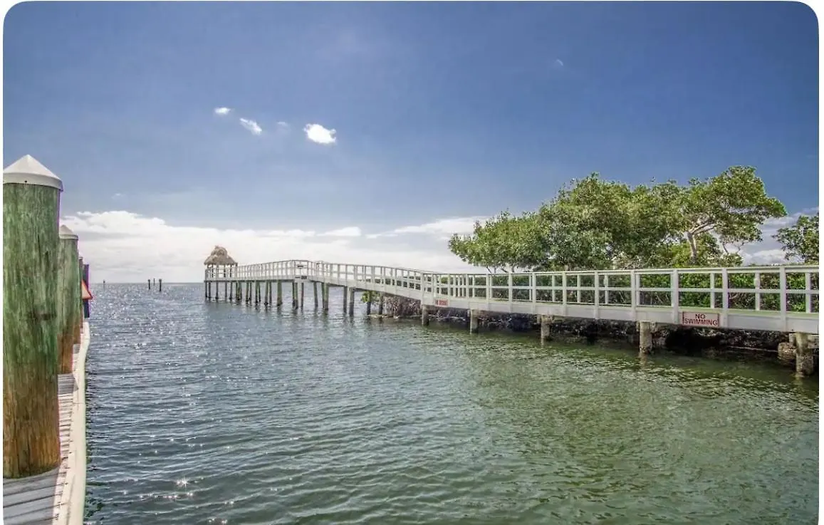 Vacay Vibes-2 Pools, Pickleball, Coffee Bar, 2 Jacuzzis, Food Truck Holiday home