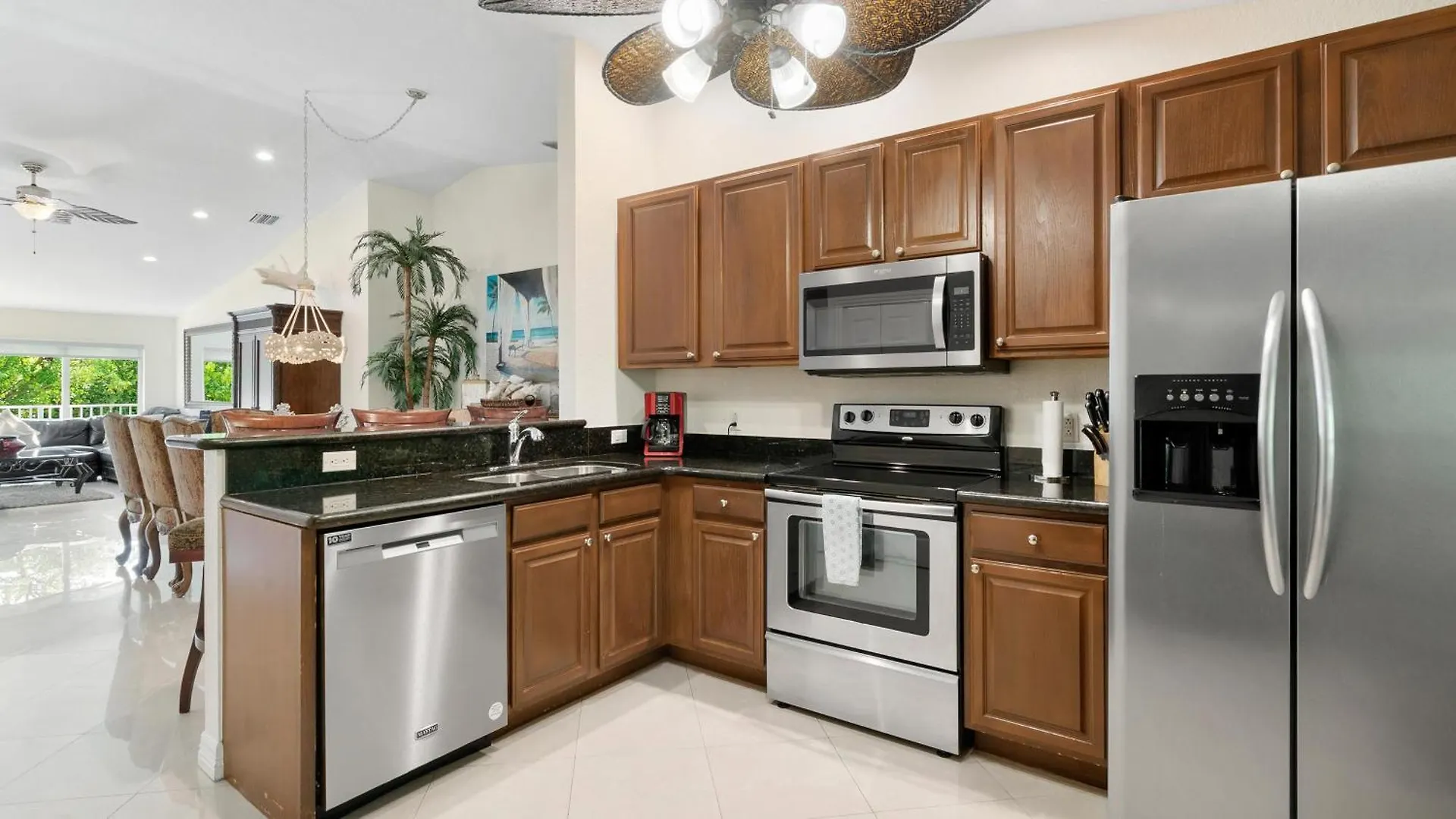 801 Mariners Club Apartment *