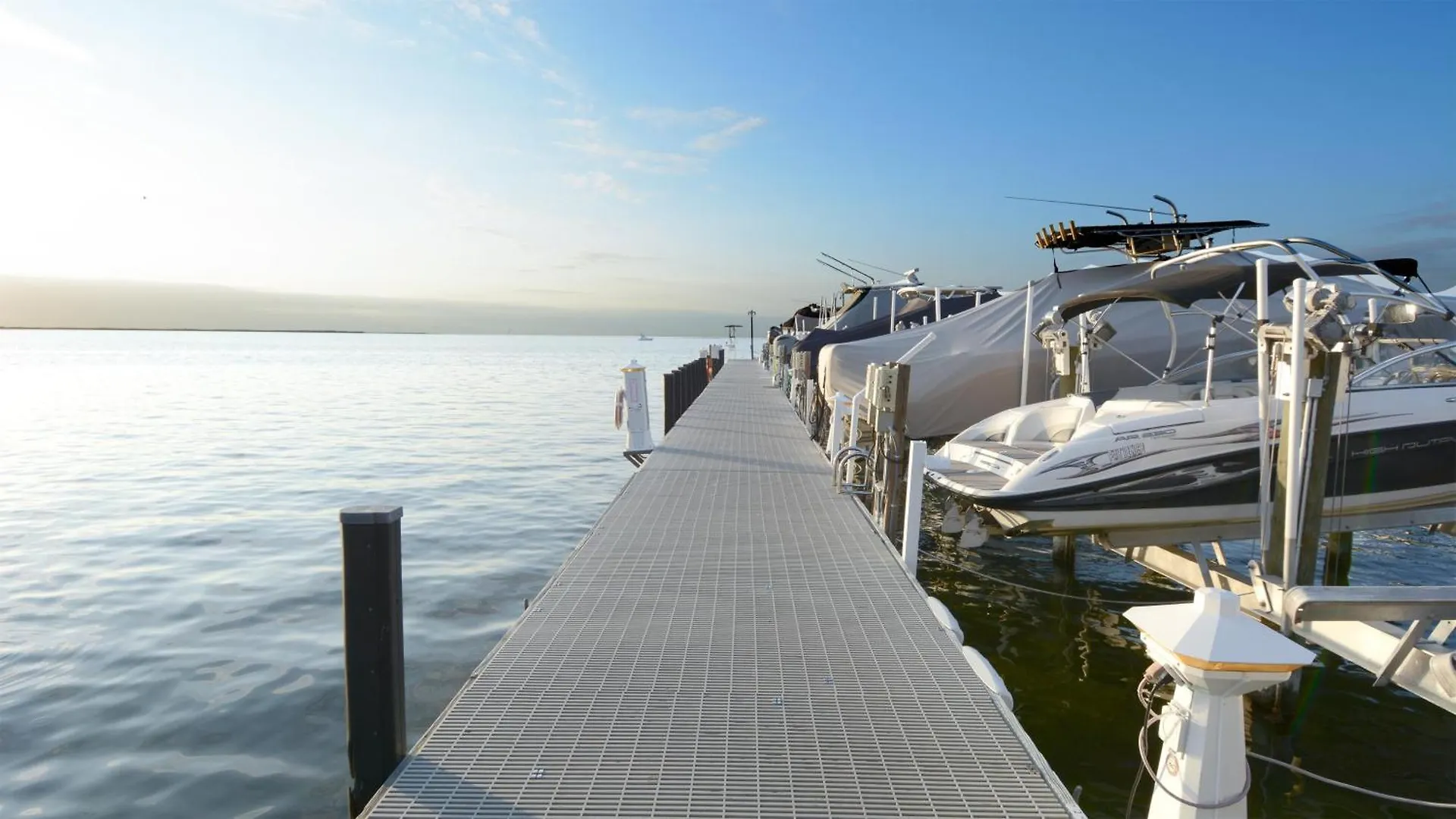 C 14 Moon Bay Apartment