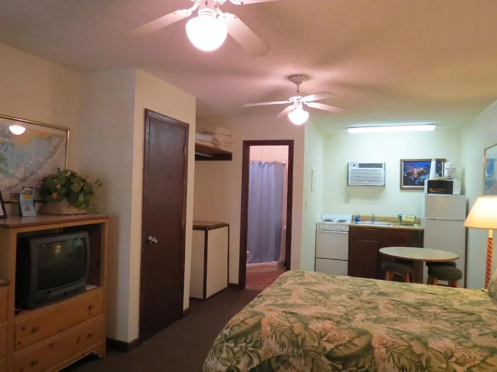 Ed & Ellen's Lodgings Motel