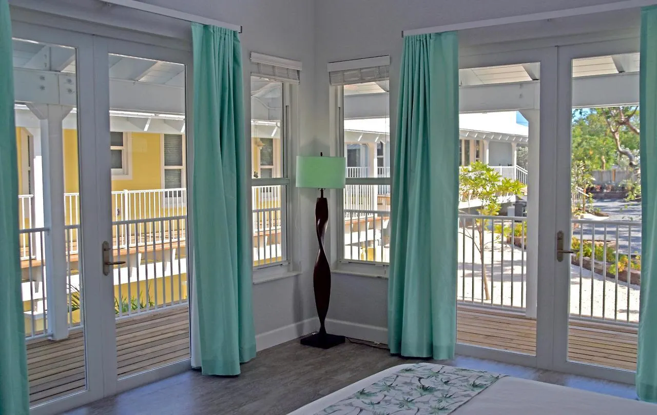 Dolphin Point Resort 3*