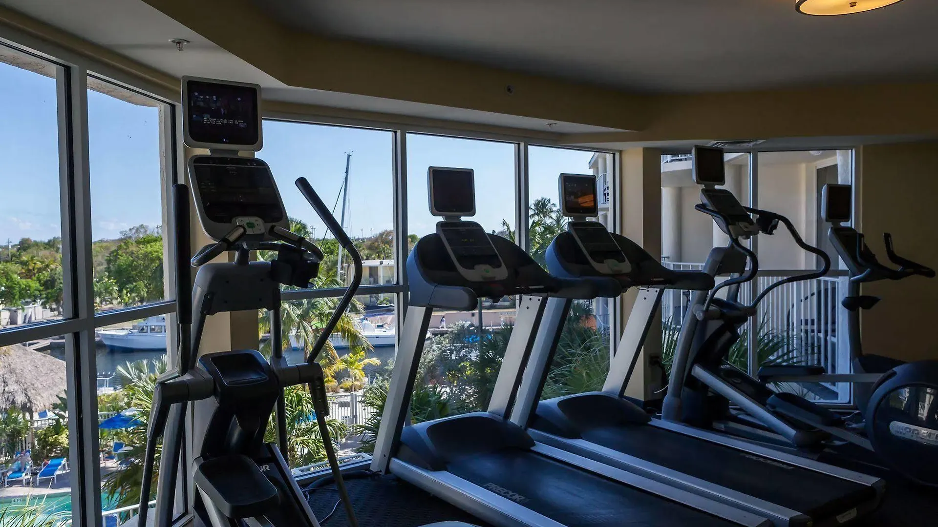 Courtyard By Marriott 3*