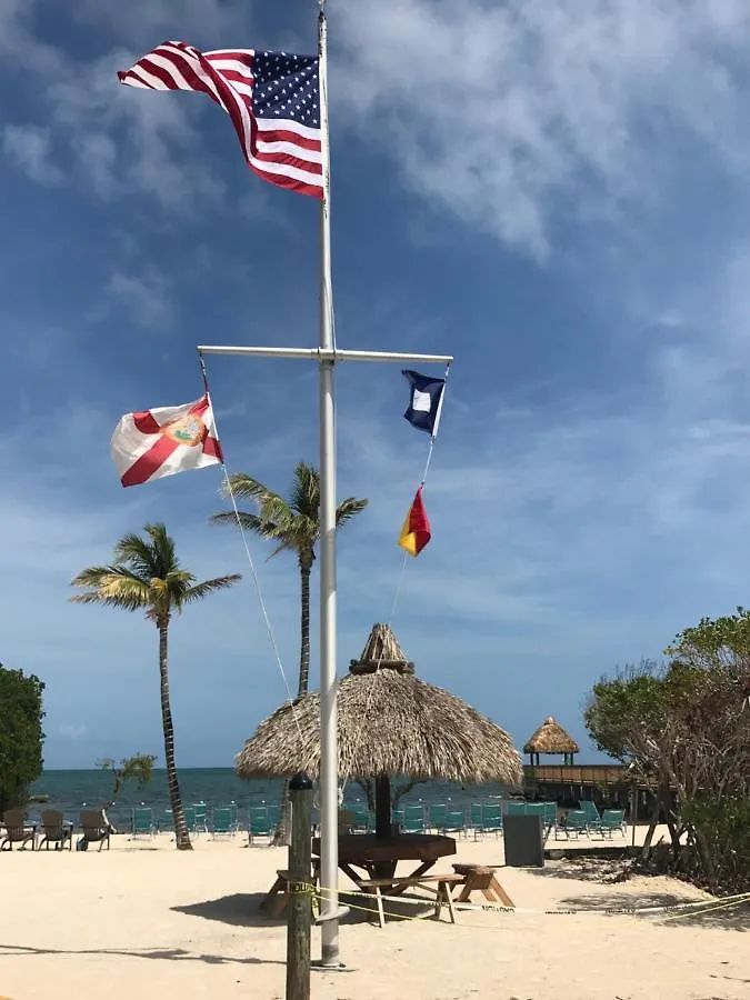 Licensed Mgr - Modern Oceanfront - Ocean Views Condo! Bar And Beach Resort! Key Largo