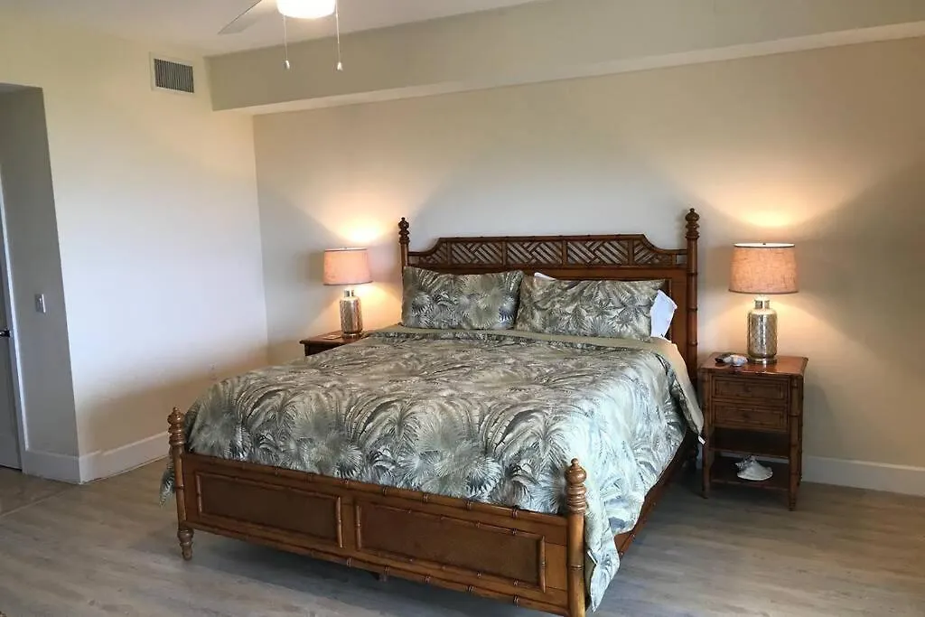 Licensed Mgr - Luxurious Oceanfront W/stunning Views - Upscale Oceanfront Resort! Key Largo