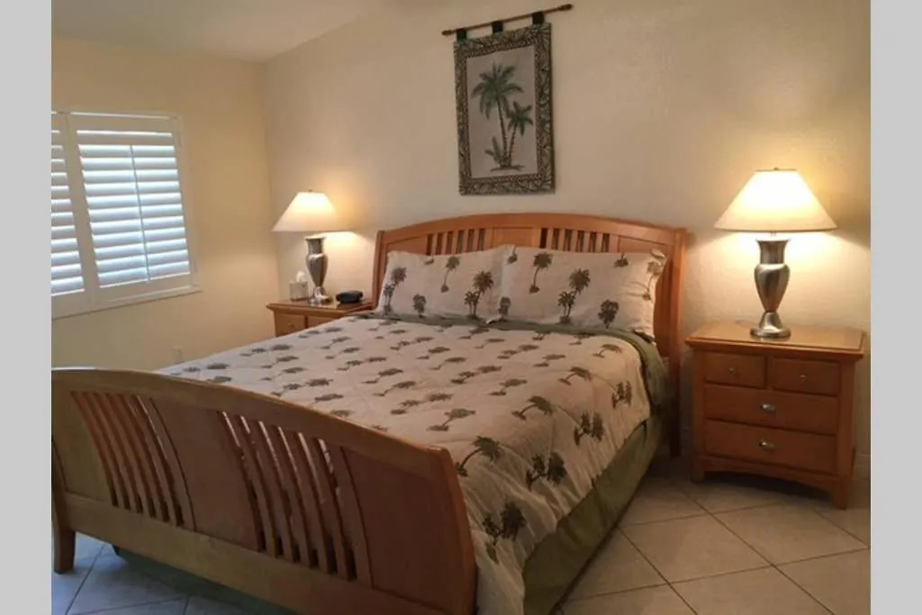 Licensed Mgr - 4/3.5 Modern - Key Largo's Upscale Oceanfront Destination! Holiday home *