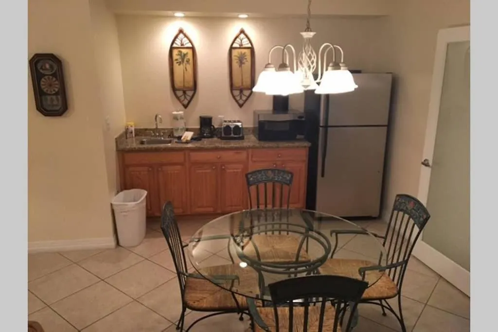 Holiday home Licensed Mgr - 4/3.5 Modern - Key Largo's Upscale Oceanfront Destination! Key Largo