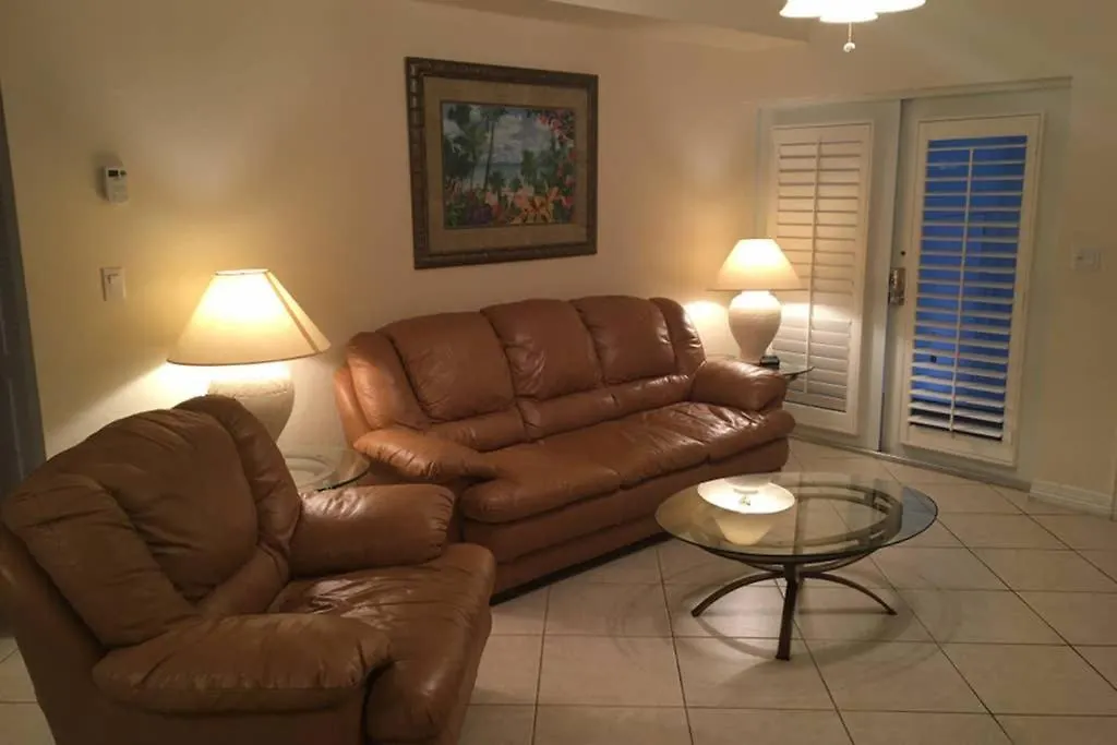 Holiday home Licensed Mgr - 4/3.5 Modern - Key Largo's Upscale Oceanfront Destination!