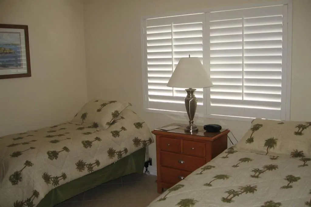 Holiday home Licensed Mgr - 4/3.5 Modern - Key Largo's Upscale Oceanfront Destination!