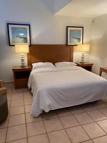 Hotel Bahia Bay 3*