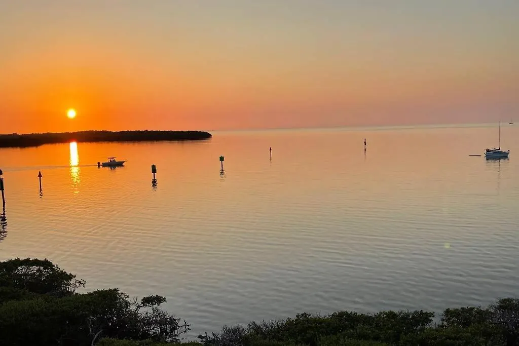 Licensed Mgr - Luxury Vip Penthouse - Offers Panoramic Ocean Views! * Key Largo