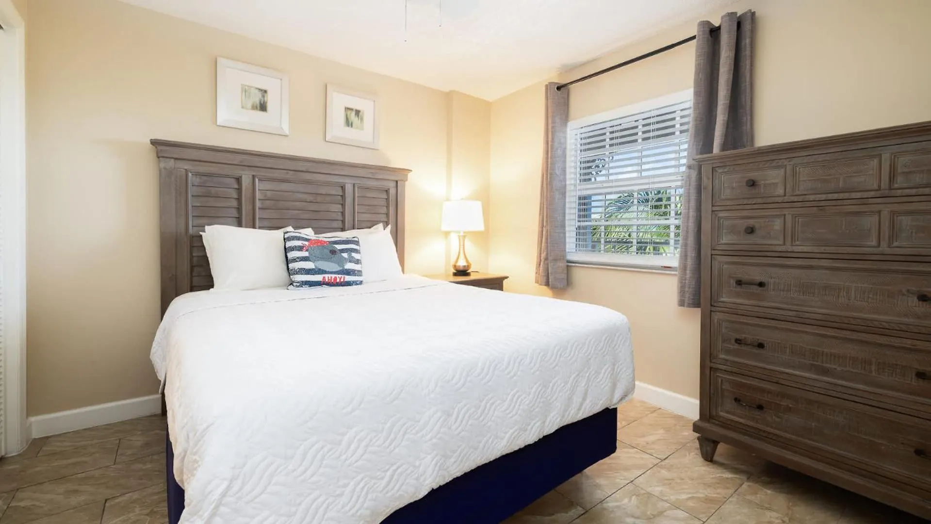 Ocean View Gem Ocean Pointe 3406 Holiday home