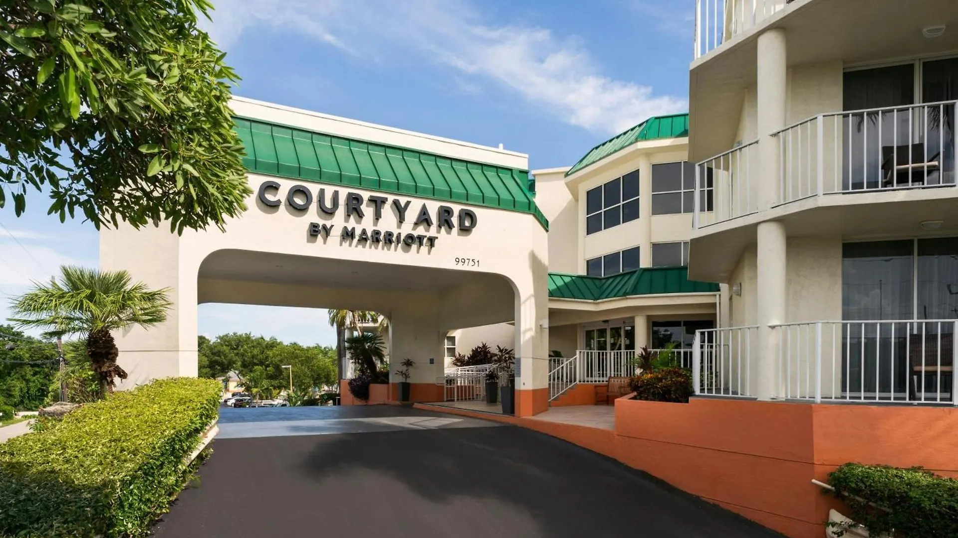 Hotel Courtyard By Marriott 3*
