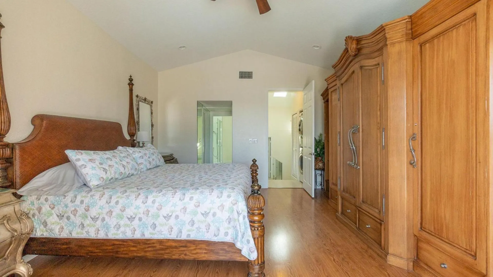 Apartment 408 Mariners Club Oceanfront