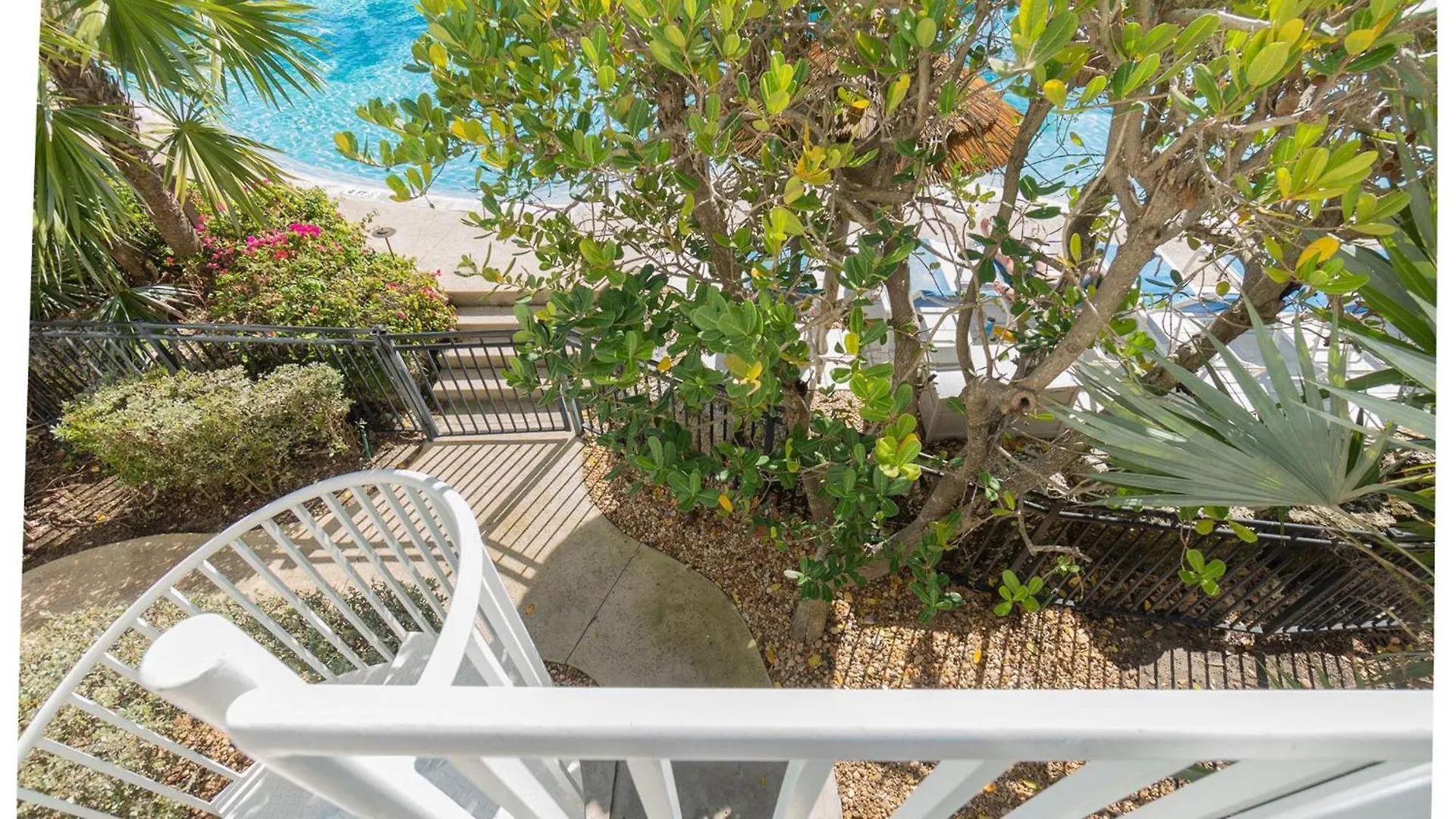 408 Mariners Club Oceanfront Apartment *