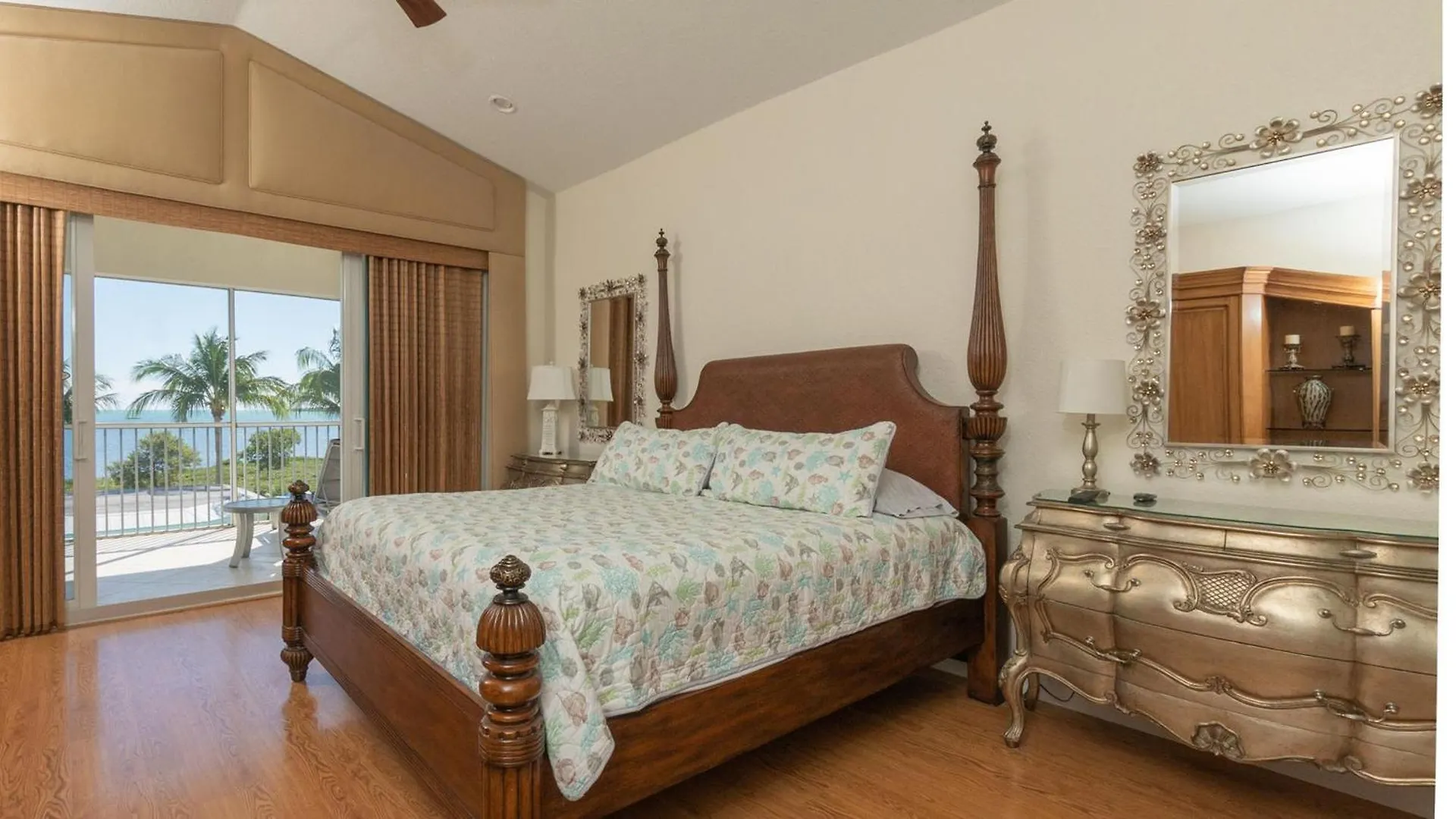 Apartment 408 Mariners Club Oceanfront Key Largo