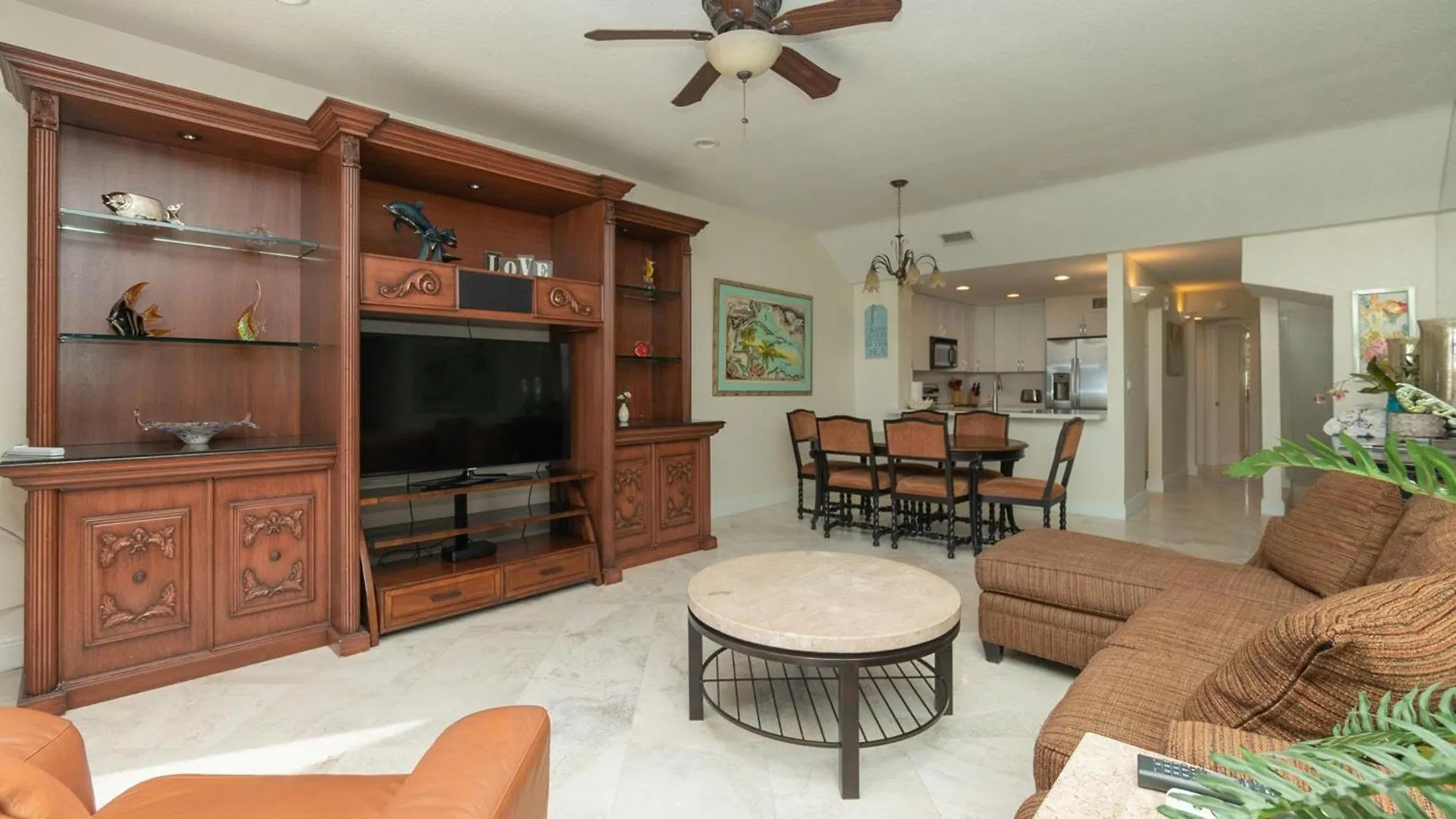 408 Mariners Club Oceanfront Apartment