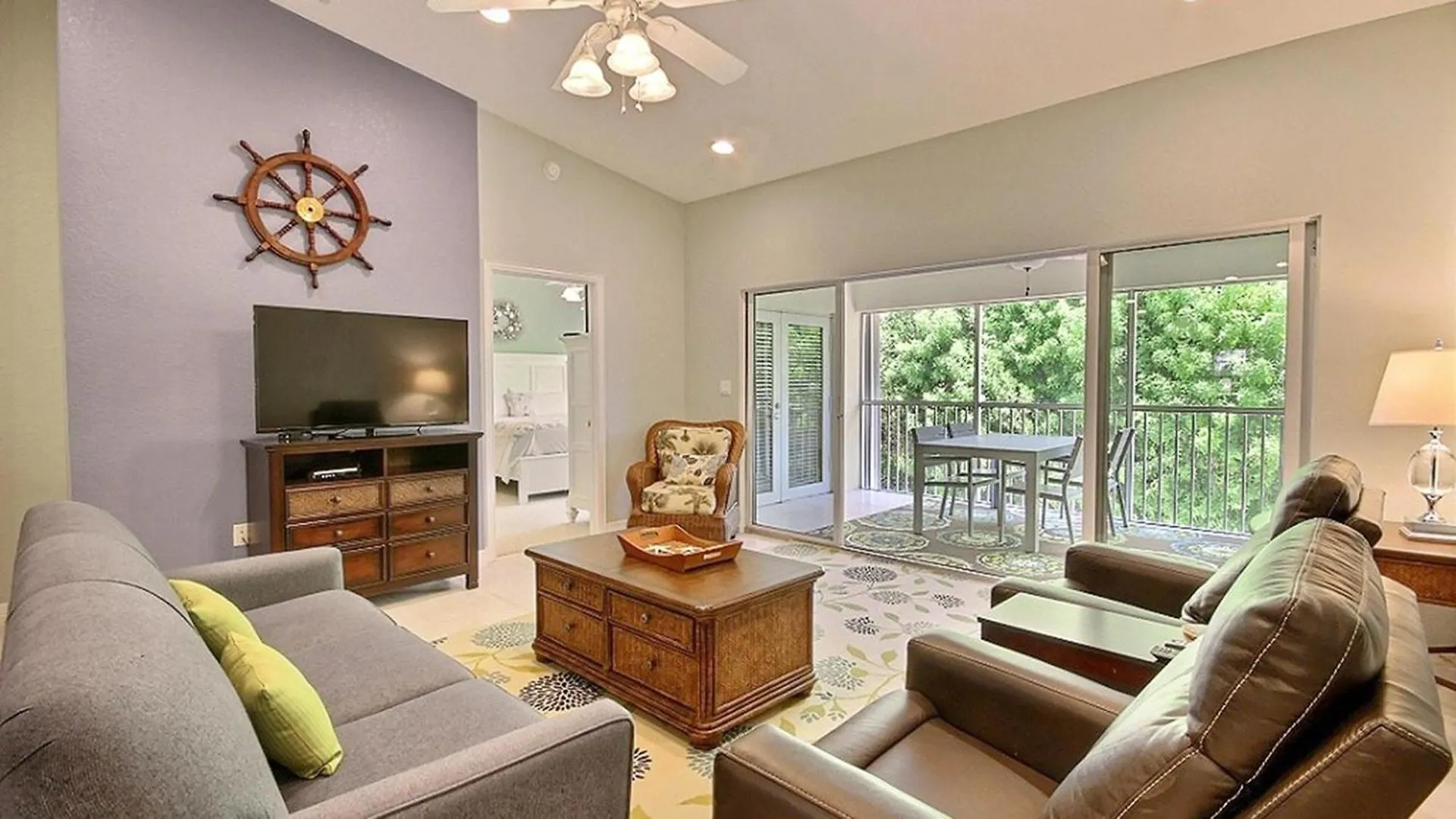 Apartment 802 Mariners Club