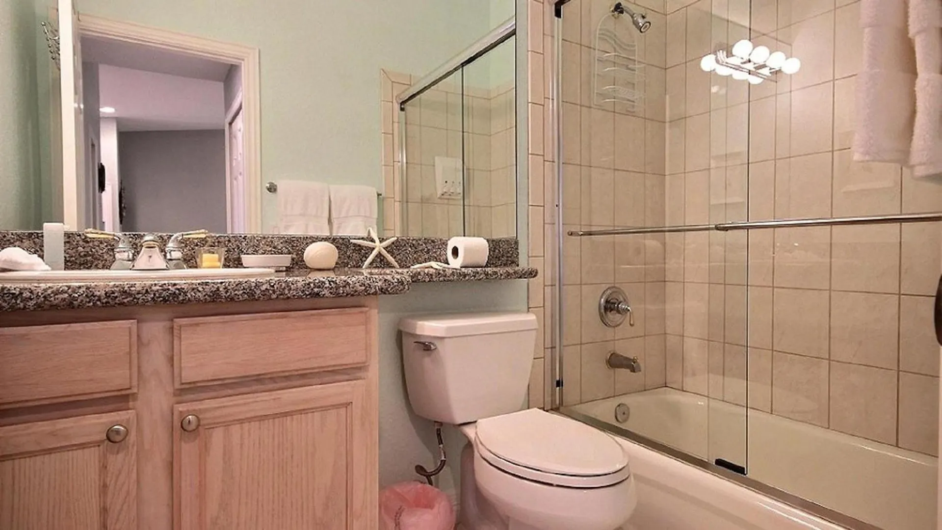 802 Mariners Club Apartment