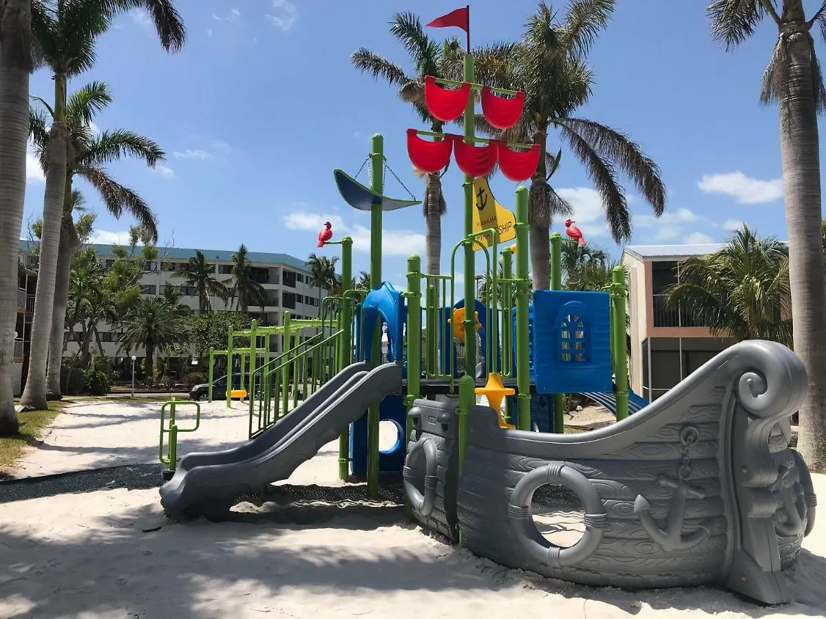 Apartment Licensed Mgr - Modern Oceanfront Condo! Beautiful Ocean Views! Resort! 2 King Beds! Key Largo