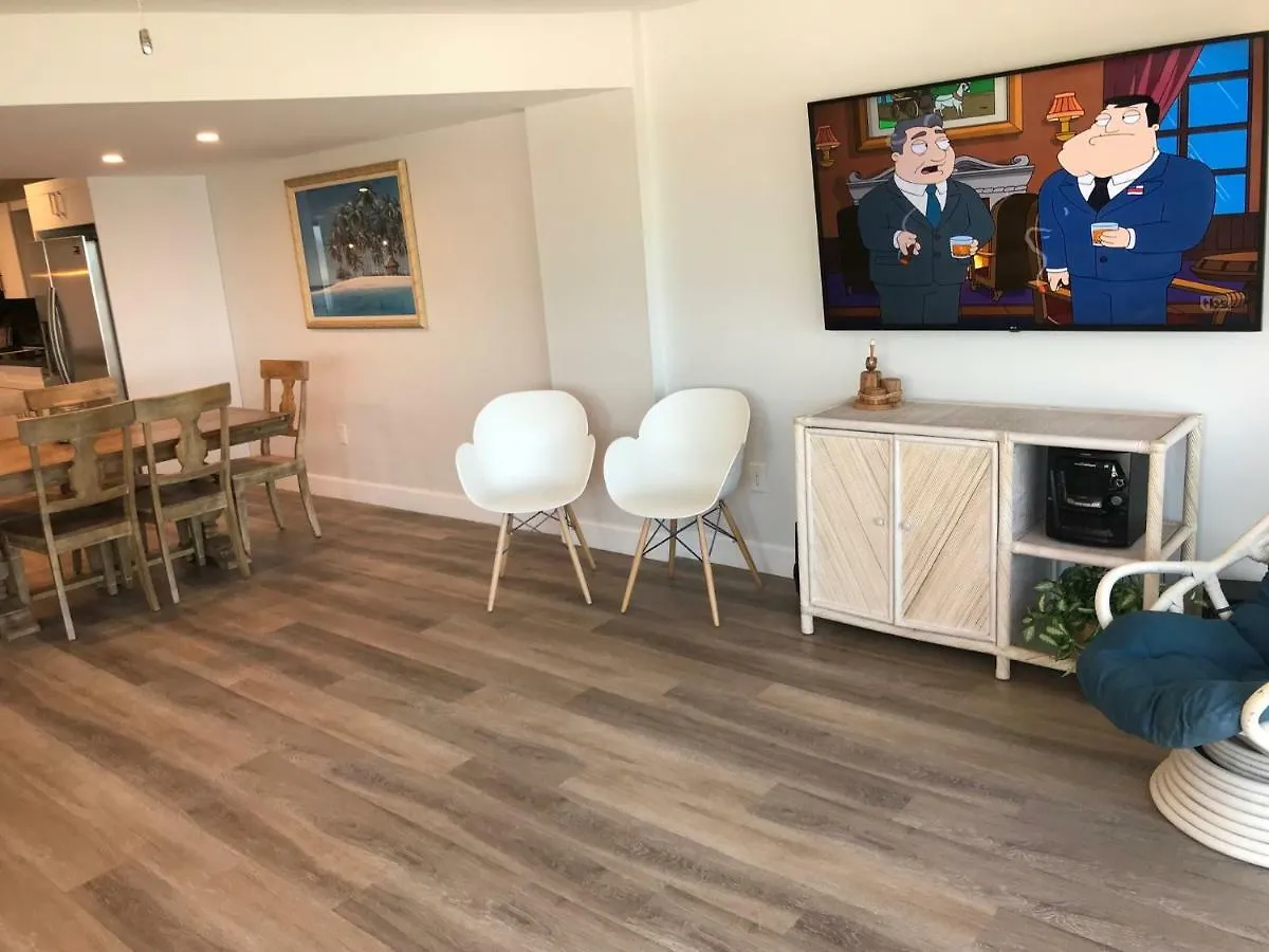 Apartment Licensed Mgr - Modern Oceanfront Condo! Beautiful Ocean Views! Resort! 2 King Beds! Key Largo