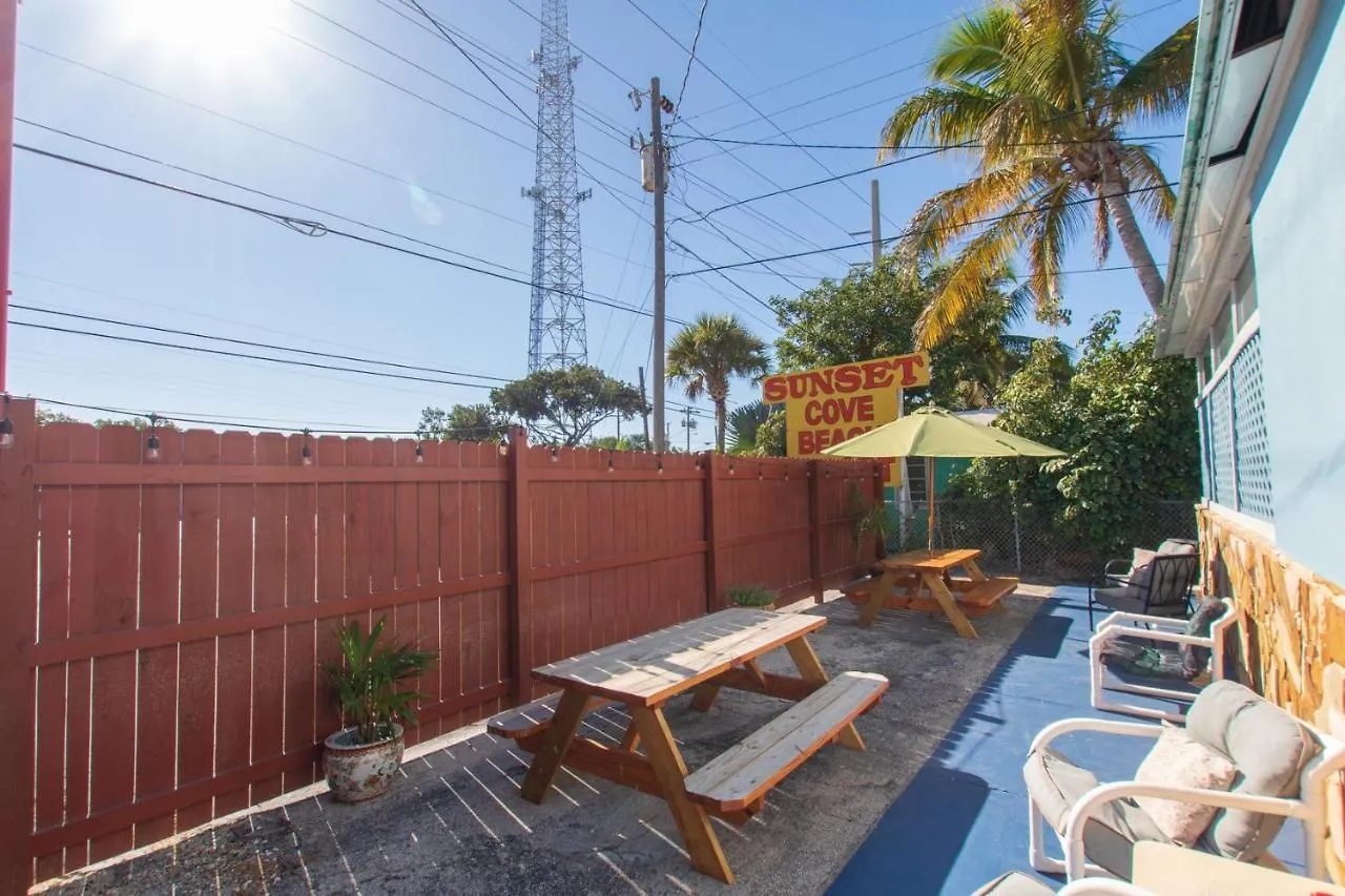 Sunset Cove Motel